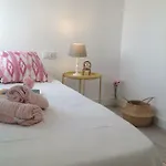 Pink Lemon شقة